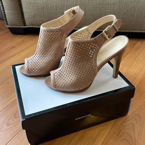 Nine West open toe sling back heels, size 8, tan